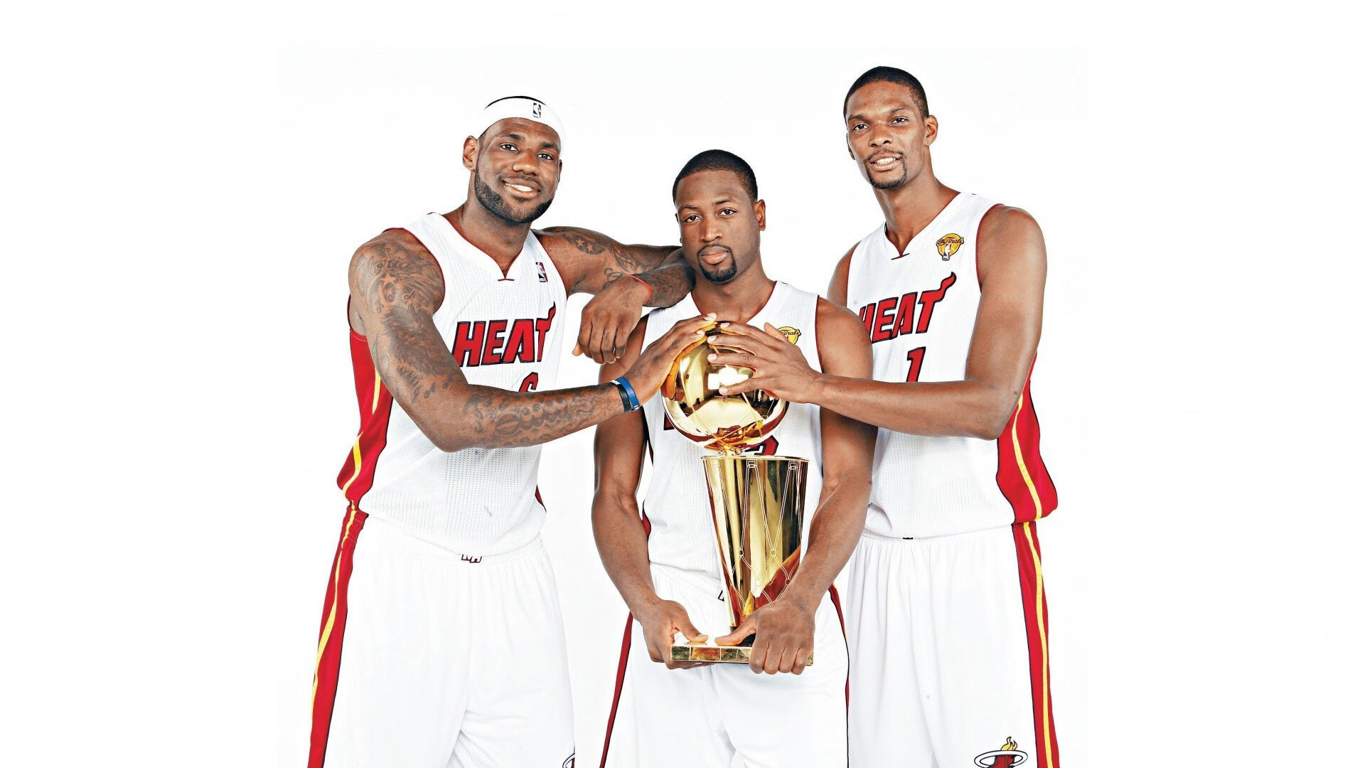 周冠宇刷新里程碑，纽约尼克斯常规赛力克迈阿密热火，晋级概率达62％